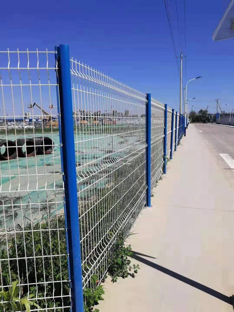 桃型柱護欄網(wǎng)圖片4 桃型柱護欄網(wǎng)圖片4