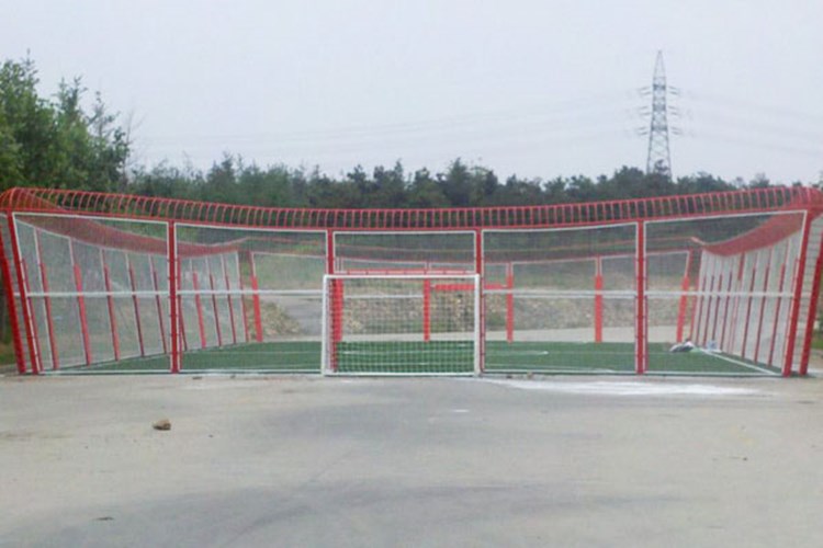 籠式足球圍網(wǎng)圖片2 籠式足球圍網(wǎng)圖片2