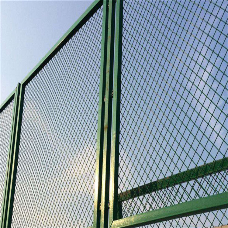 菱形孔護欄網(wǎng)圖片3 菱形孔護欄網(wǎng)圖片3