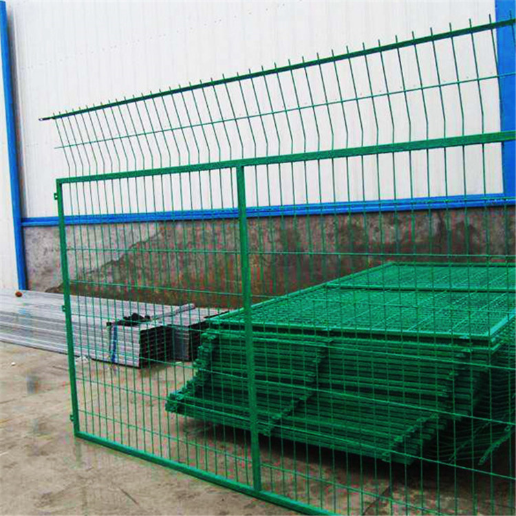 公路綠色護(hù)欄網(wǎng)圖片4 公路綠色護(hù)欄網(wǎng)圖片4