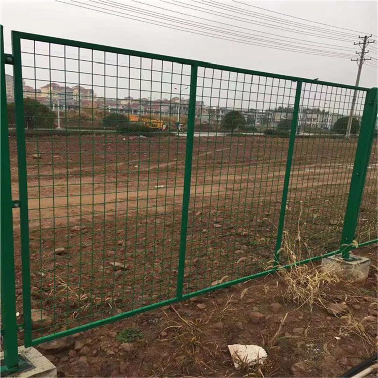 浸塑道路護欄網圖片3