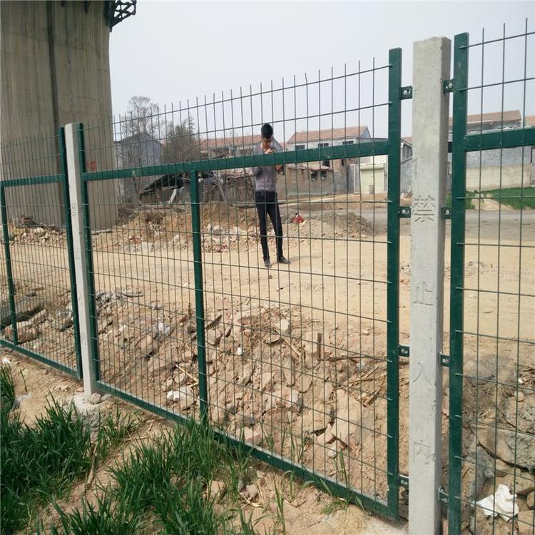 鐵路框架護欄網(wǎng)圖片4 鐵路框架護欄網(wǎng)圖片4