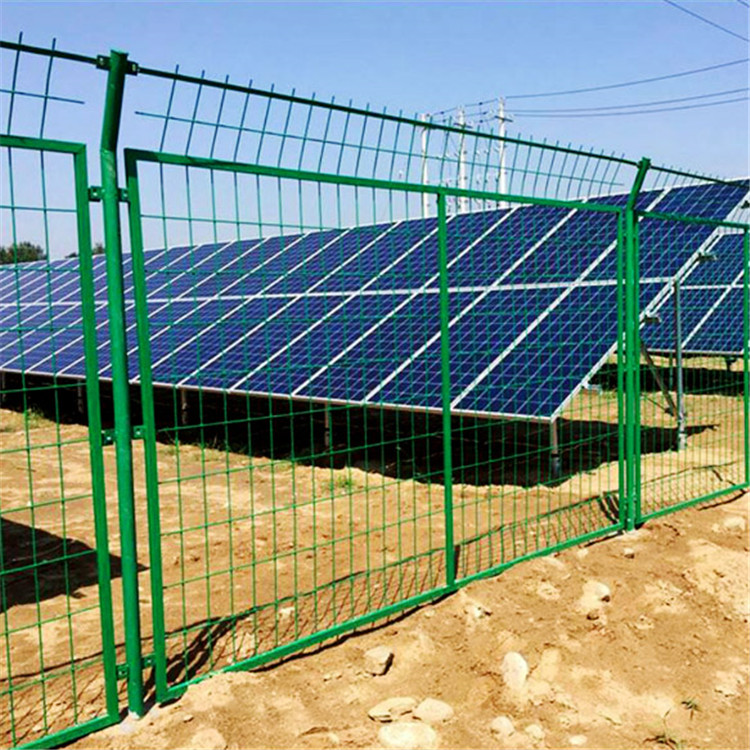 金屬邊框隔離柵圖片1 金屬邊框隔離柵圖片1