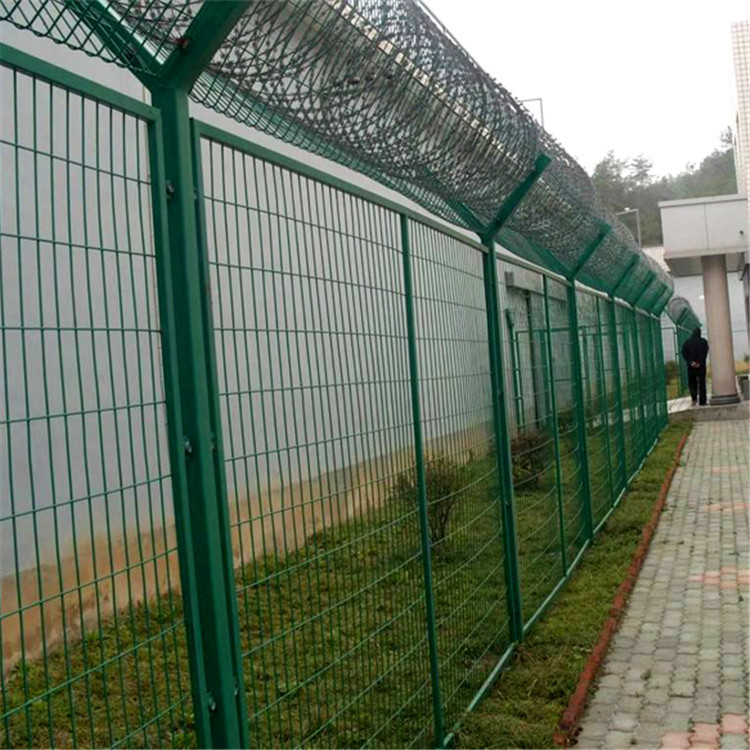 焊接隔離防護網(wǎng)圖片2 焊接隔離防護網(wǎng)圖片2