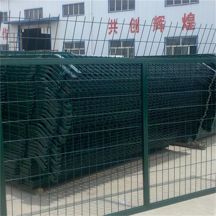 鐵路網(wǎng)圍欄圖片1 鐵路網(wǎng)圍欄圖片1