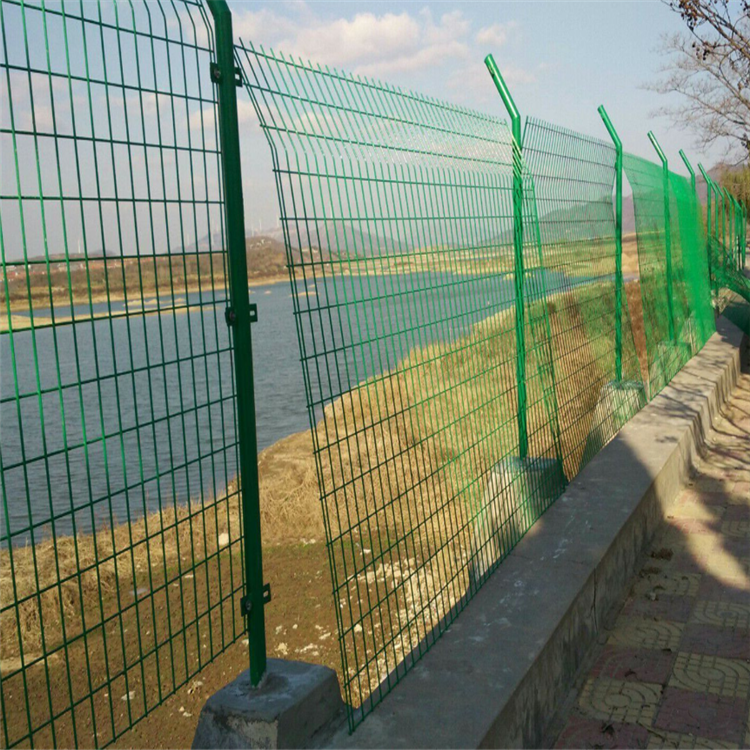 魚塘防護網(wǎng)圖片4 魚塘防護網(wǎng)圖片4