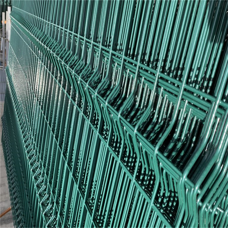 農(nóng)場(chǎng)雙邊絲護(hù)欄圖片2 農(nóng)場(chǎng)雙邊絲護(hù)欄圖片2