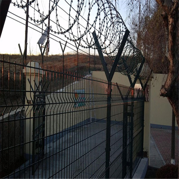 別墅防盜刀刺網(wǎng) 圖片2 別墅防盜刀刺網(wǎng) 圖片2