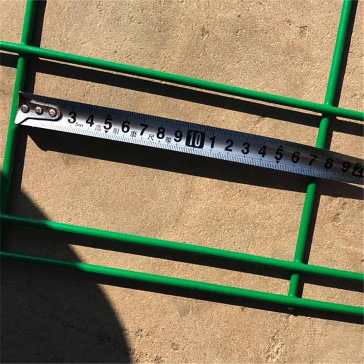 山區(qū)圍欄網圖片4 山區(qū)圍欄網圖片4