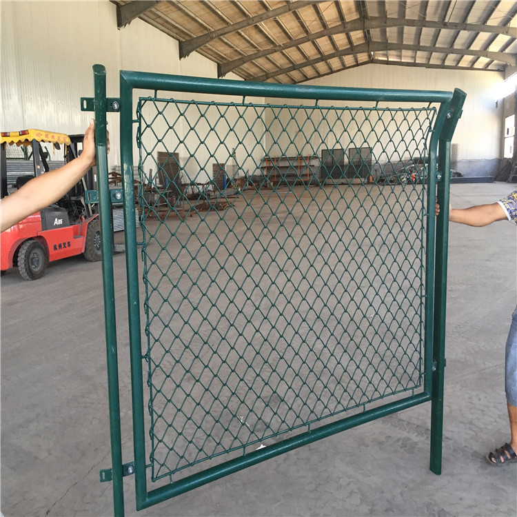 學?；@球場圍網(wǎng)圖片4