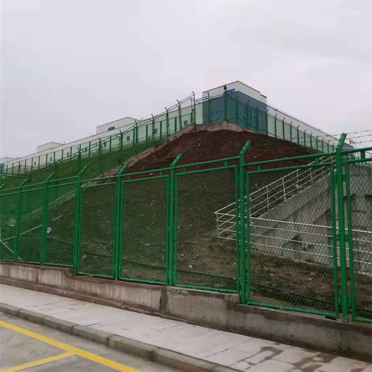 保稅區(qū)巡邏道圍網(wǎng)圖片3 保稅區(qū)巡邏道圍網(wǎng)圖片3